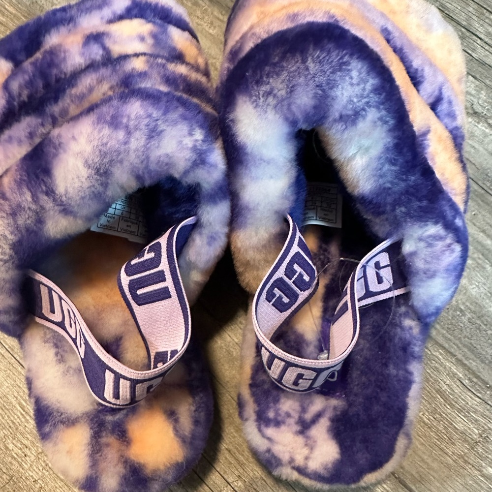 ugg slipper/slides never worn
